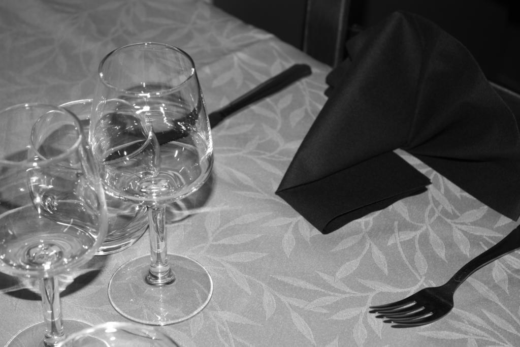 Logis Hotel Restaurant Le Flamant Rose Camargue Albaron Exteriör bild