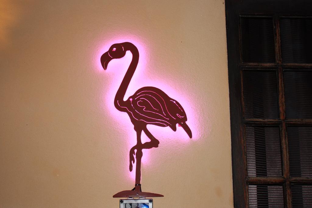 Logis Hotel Restaurant Le Flamant Rose Camargue Albaron Exteriör bild