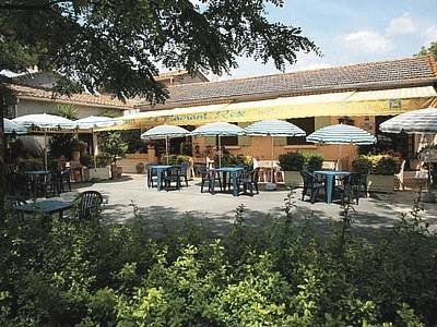 Logis Hotel Restaurant Le Flamant Rose Camargue Albaron Exteriör bild