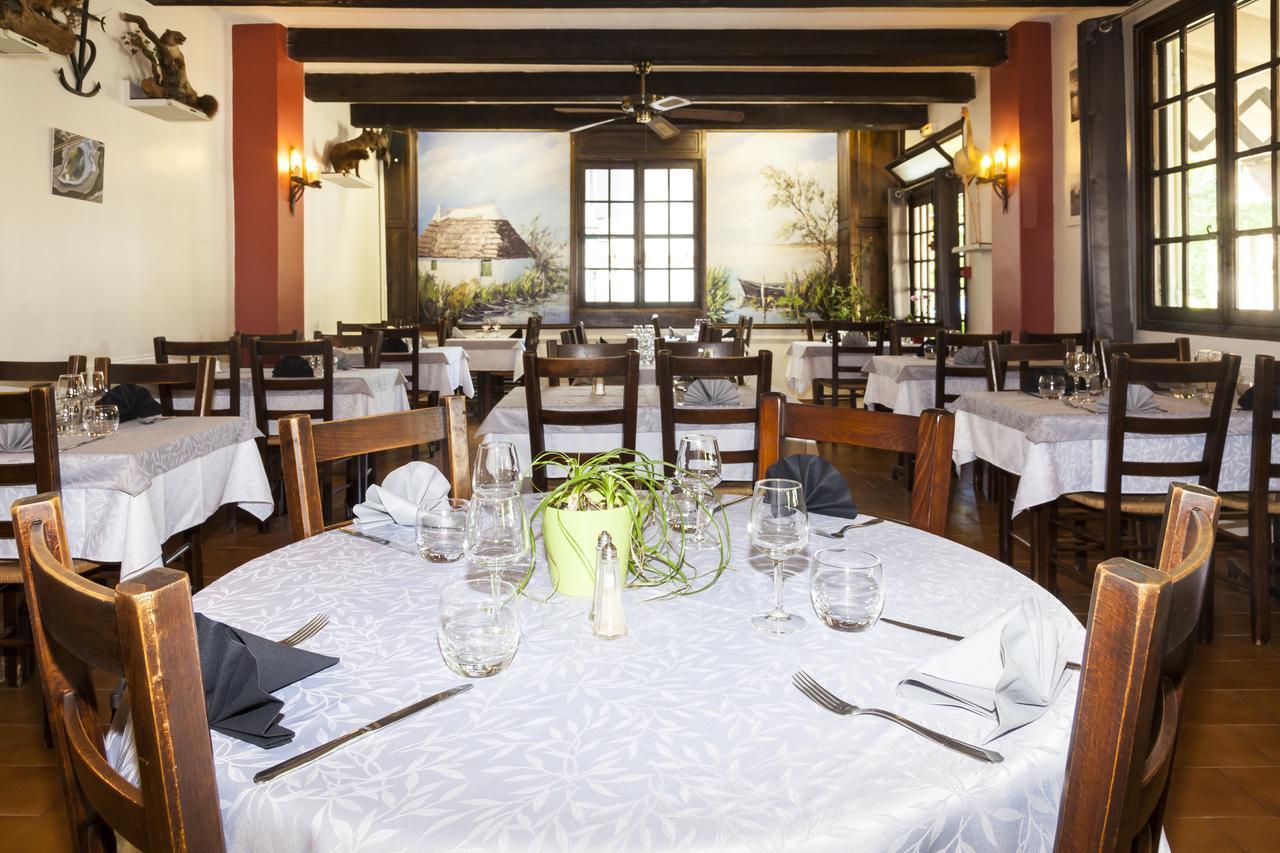 Logis Hotel Restaurant Le Flamant Rose Camargue Albaron Exteriör bild